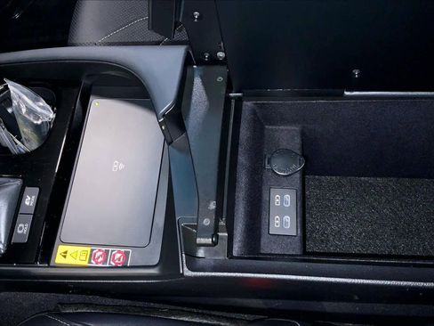 Certified 2025 Lexus ES 300h w/ Luxury Package image 36