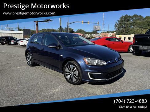 Used 2016 Volkswagen e-Golf SE image 1