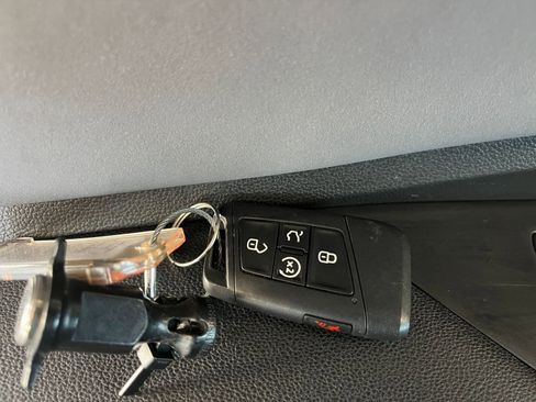 Used 2025 Volkswagen Jetta SE image 22