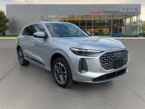 New 2025 Audi Q5 Premium Plus image 1