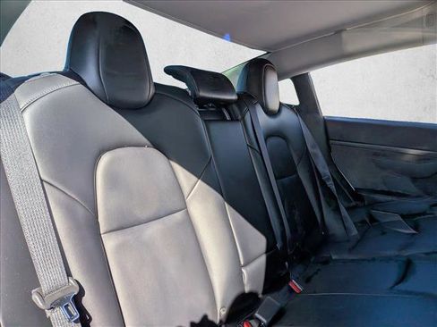 Used 2020 Tesla Model 3 Standard Range Plus image 14