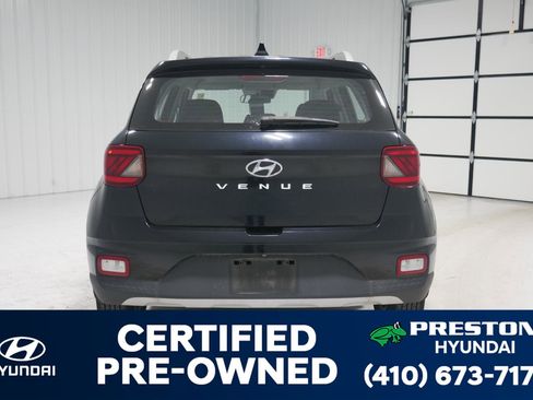 Used 2020 Hyundai Venue SEL image 6