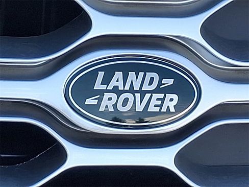 New 2025 Land Rover Discovery S image 21