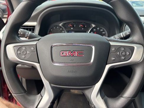 Used 2023 GMC Acadia SLE w/ Driver Convenience Package image 12