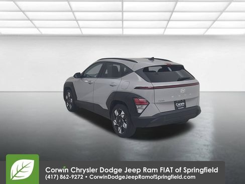 Used 2025 Hyundai Kona SEL image 11