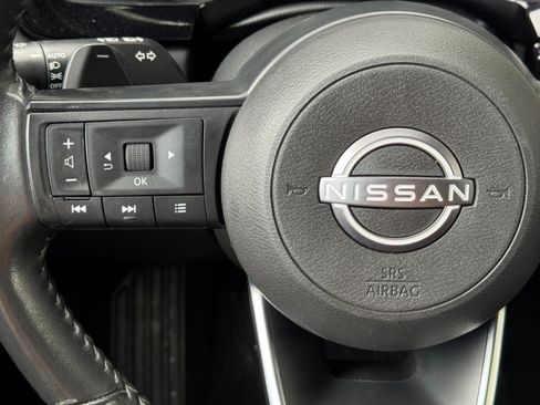 Used 2024 Nissan Pathfinder SV w/ SV Premium Package FWD image 20