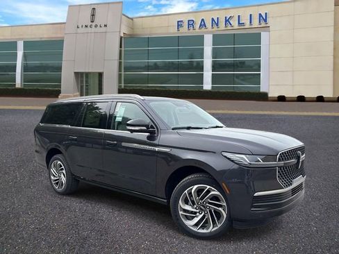 New 2026 Lincoln Navigator L Reserve AWD/4WD image 1