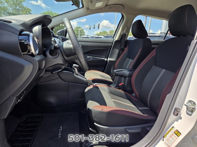 Used 2024 Nissan Versa SR FWD image 9