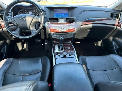 Used 2017 INFINITI Q70 L 3.7 AWD/4WD image 10