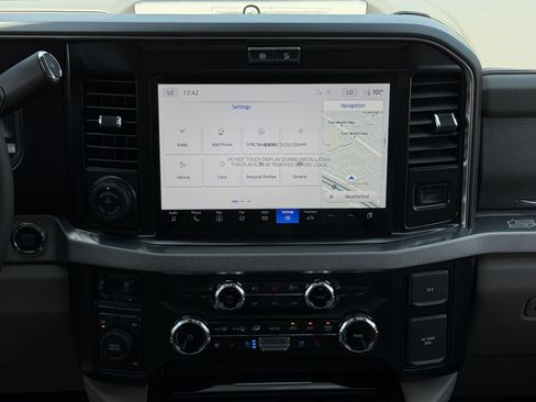New 2026 Ford F350 Platinum w/ Platinum Plus Package AWD/4WD image 17