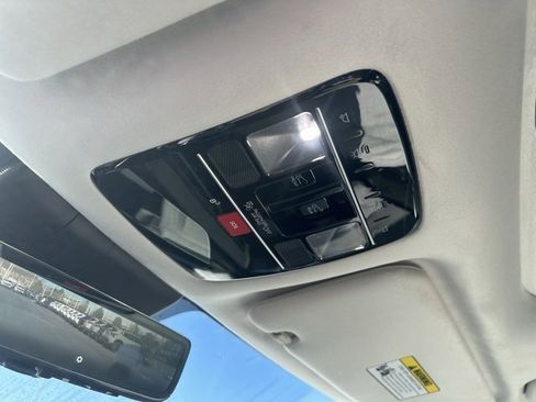 Used 2024 Hyundai Santa Fe Calligraphy image 17