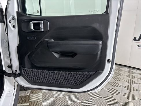 Used 2023 Jeep Gladiator Mojave w/ Trailer Tow Package image 26