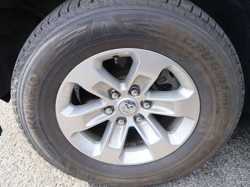 Used 2024 RAM 1500 Laramie image 6