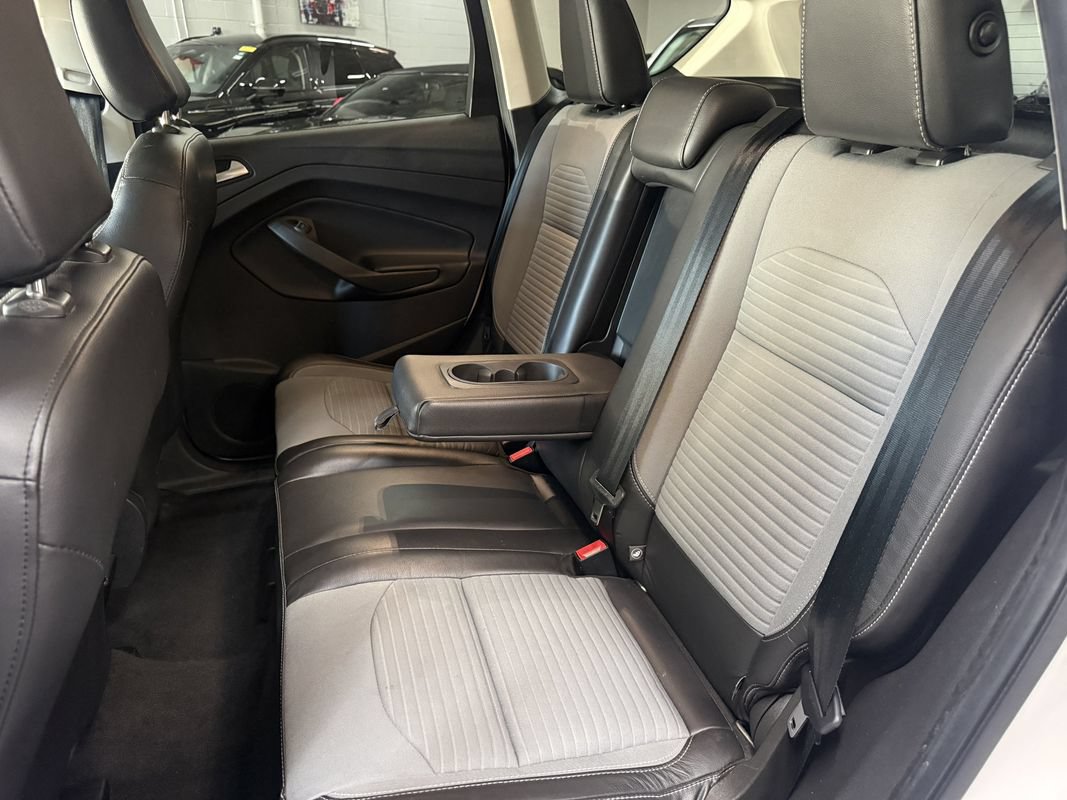 Used 2019 Ford Escape Titanium AWD/4WD image 18