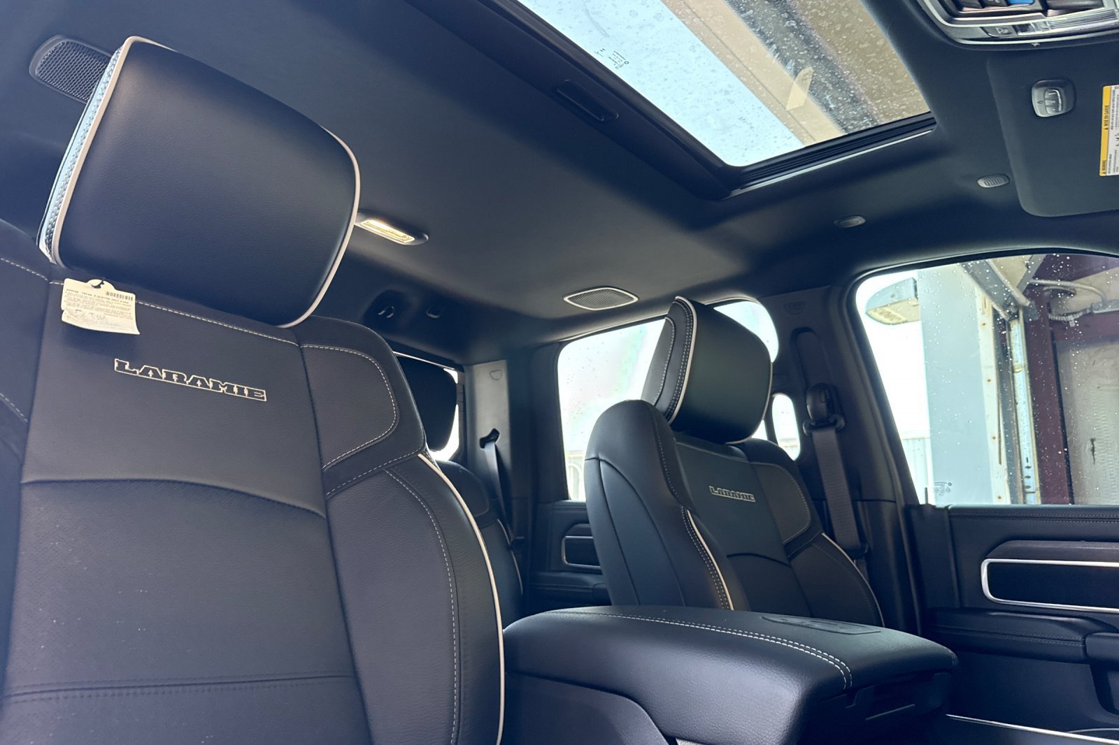 New 2026 RAM 3500 Laramie AWD/4WD image 19