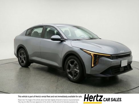 Used 2025 Kia K4 FWD image 1