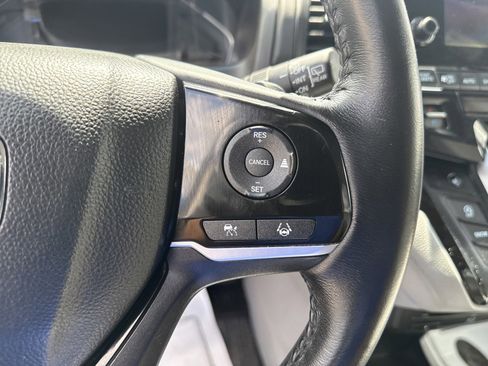 Used 2023 Honda Odyssey Touring image 18