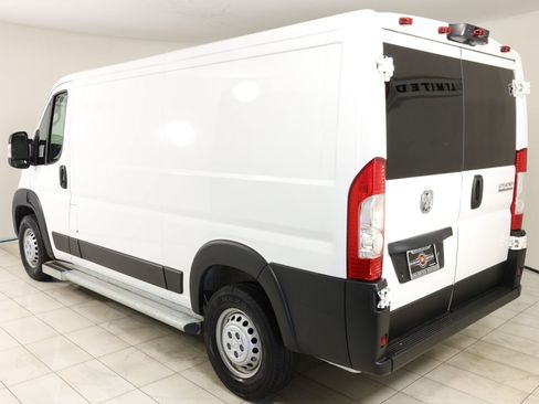 Used 2025 RAM ProMaster 2500 w/ U-Haul Equipment Group FWD image 4