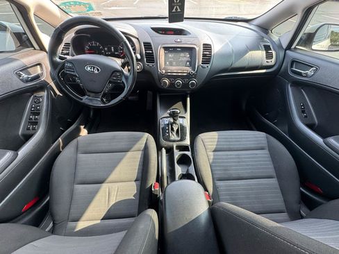 Used 2017 Kia Forte S w/ S Technology Package FWD image 10