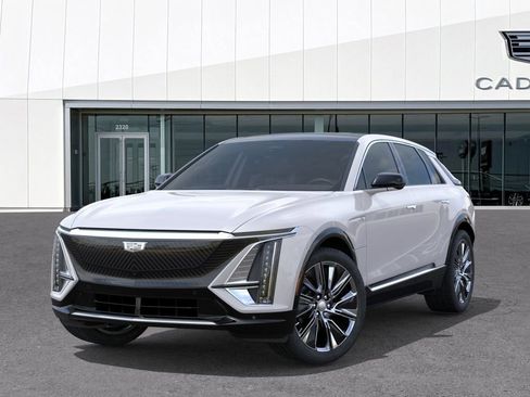 New 2025 Cadillac Lyriq Luxury w/ Nappa Leather Package RWD image 6
