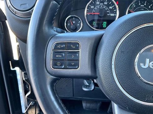 Used 2017 Jeep Wrangler Unlimited Freedom Edition image 11