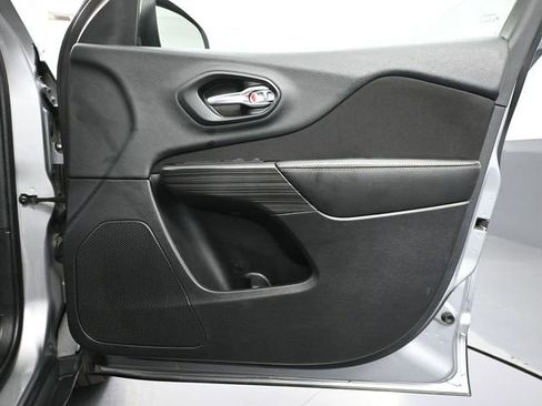 Used 2014 Jeep Cherokee Latitude image 38