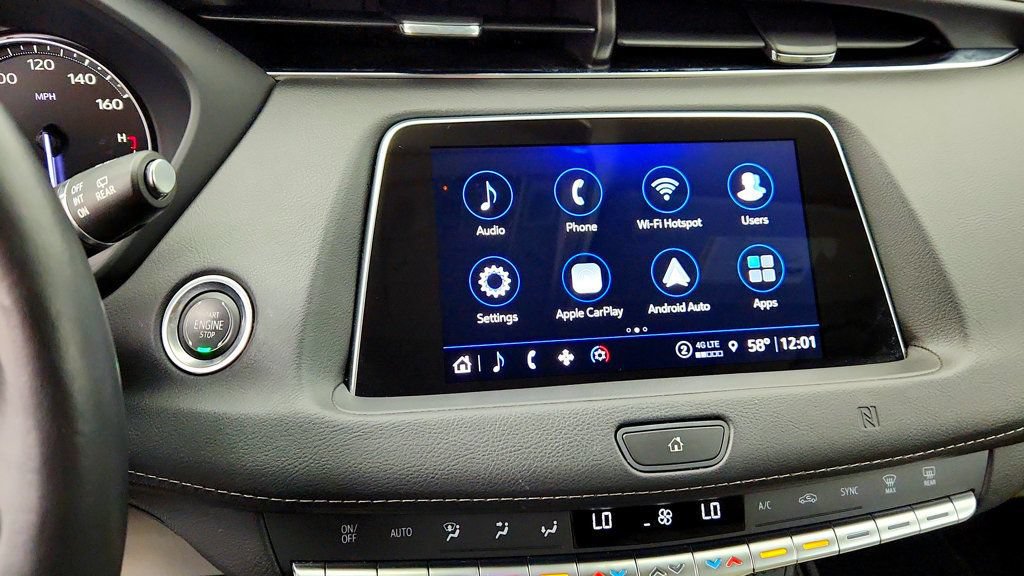Used 2021 Cadillac XT4 Luxury w/ Cold Weather Package AWD/4WD image 20