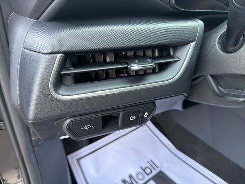 New 2025 Kia K4 LX image 32