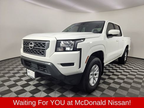 Used 2024 Nissan Frontier SV w/ Tow Package AWD/4WD image 1