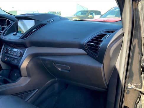 Used 2018 Ford Escape SEL image 18