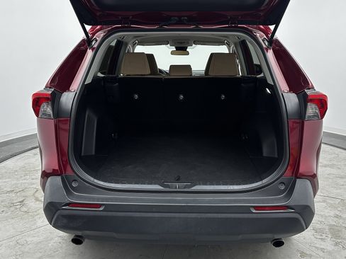 Used 2022 Toyota RAV4 LE image 27
