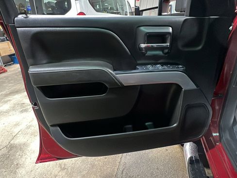 Used 2019 Chevrolet Silverado 2500 LT w/ LT Convenience Package image 10