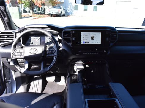 Used 2025 Toyota Tundra SR image 30