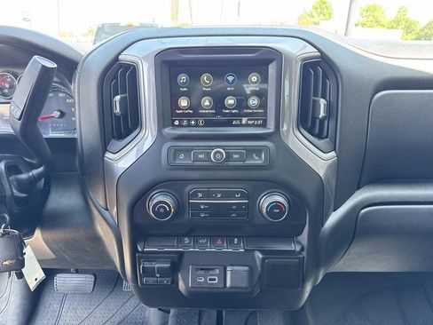 Used 2019 Chevrolet Silverado 1500 Custom Trail Boss w/ Custom Convenience Package AWD/4WD image 25