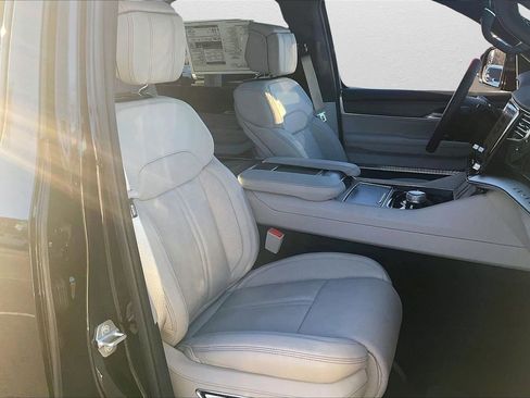 New 2026 Jeep Grand Wagoneer Summit w/ Premium Group III AWD/4WD image 24