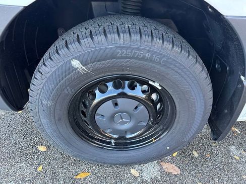 Used 2024 Mercedes-Benz Sprinter 3500 image 27