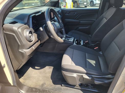 Used 2024 Chevrolet Colorado W/T image 19