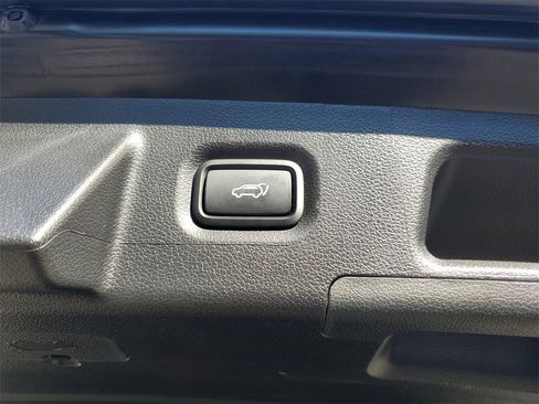 Certified 2023 Hyundai Santa Fe SEL w/ Winter Weather Package image 9