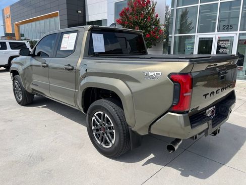 Used 2024 Toyota Tacoma TRD Sport w/ TRD Sport Upgrade Package AWD/4WD image 19