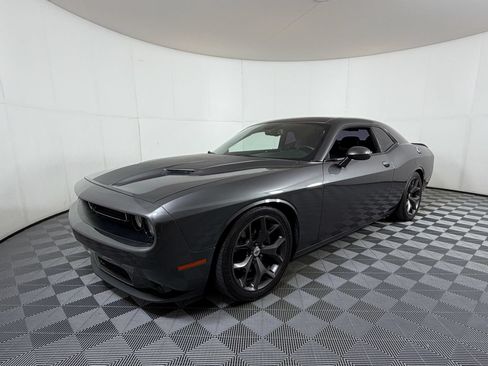 Used 2018 Dodge Challenger SXT Plus RWD image 2