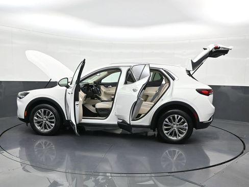 Used 2023 Buick Envision Preferred image 33