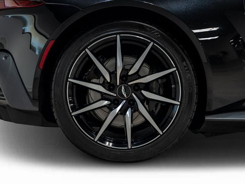 Used 2020 Aston Martin V8 Vantage Coupe image 24