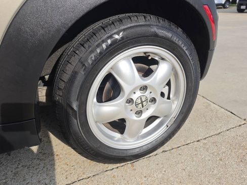 Used 2010 MINI Cooper Hardtop w/ Premium Pkg FWD image 35