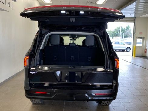 New 2026 Lincoln Navigator Premiere AWD/4WD image 7