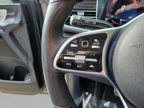Used 2023 Mercedes-Benz GLS 450 4MATIC image 9