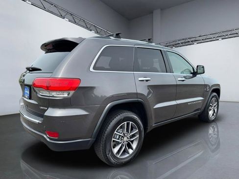 Used 2017 Jeep Grand Cherokee Limited AWD/4WD image 7