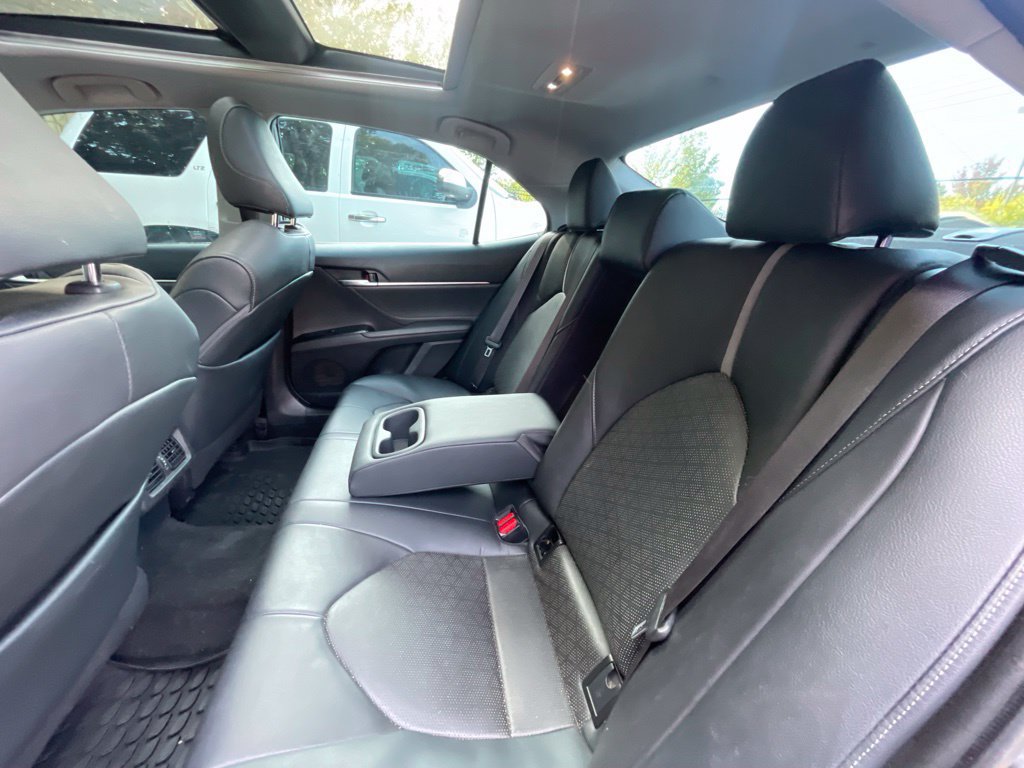 Used 2018 Toyota Camry XSE FWD image 27