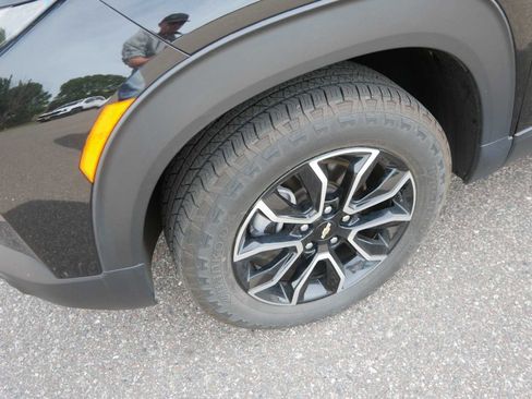 Used 2023 Chevrolet TrailBlazer ACTIV w/ Convenience Package image 16
