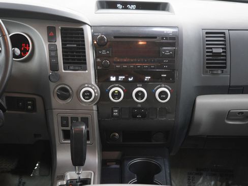 Used 2010 Toyota Sequoia SR5 AWD/4WD image 16