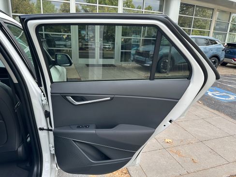 New 2025 Kia Niro Wind w/ Wind Preserve Package image 25